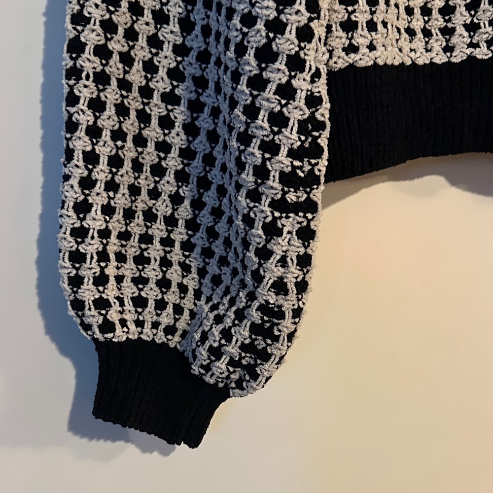 PINK ROSE | Houndstooth Black and Cream Cardigan - Picture 8 of 15